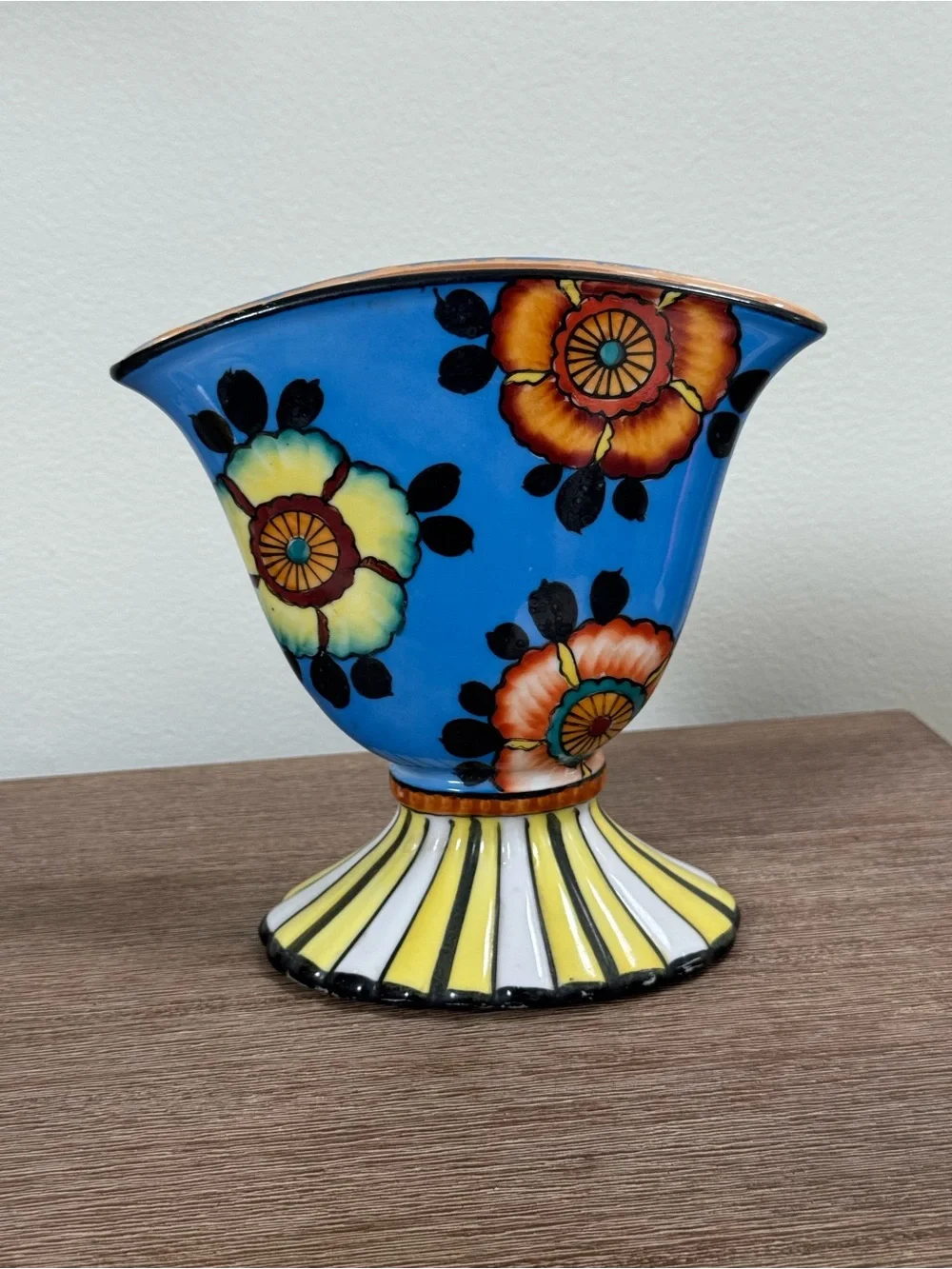 Vintage Sakuraware Japan Hand Painted Footed Fan Vase